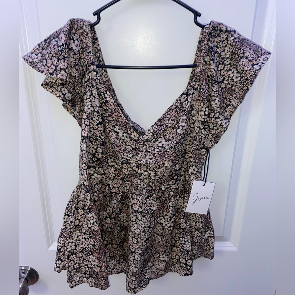 Floral V-neck Top